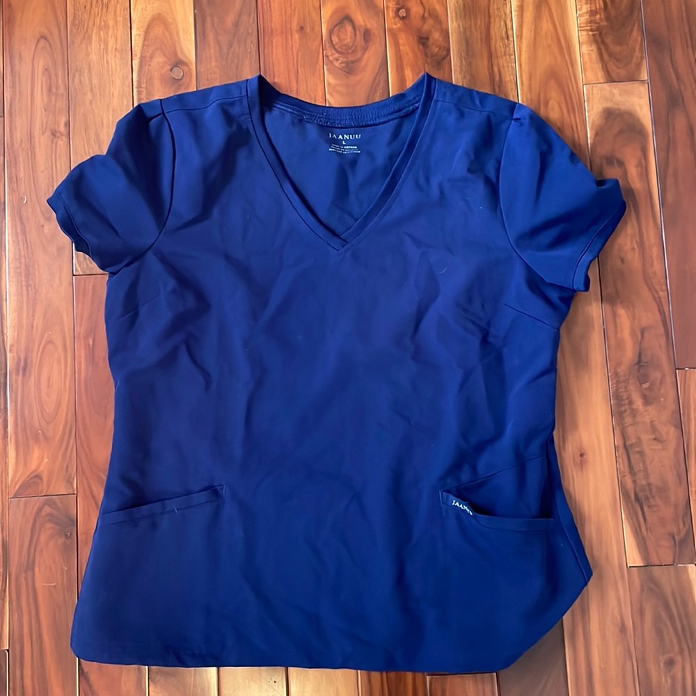jaanuu scrub top navy size L